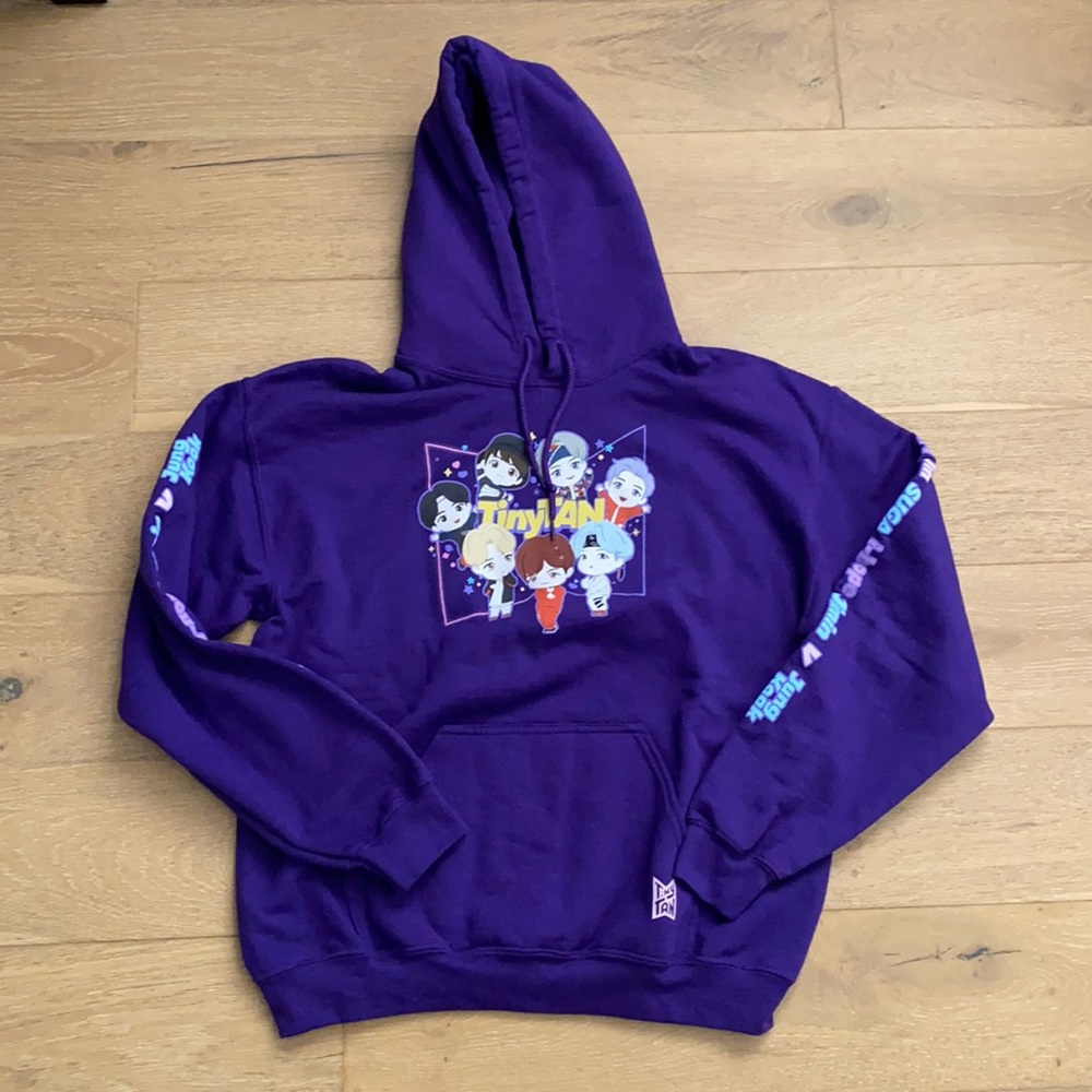 Hot Topic Tiny Tan Hoodie